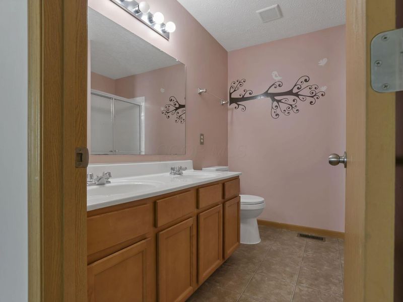 5724 Galveston Drive , Columbus, OH 43228 Photo 19