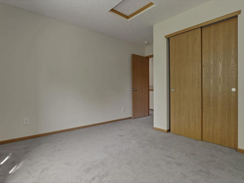 5724 Galveston Drive , Columbus, OH 43228 Photo 23