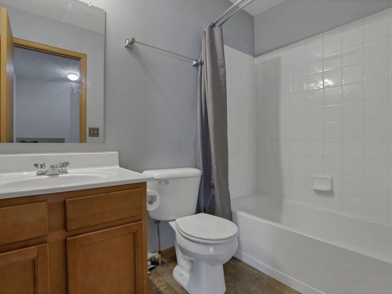 5724 Galveston Drive , Columbus, OH 43228 Photo 24