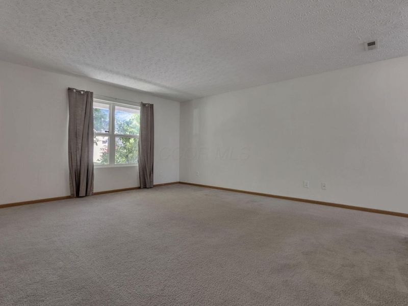 5724 Galveston Drive , Columbus, OH 43228 Photo 5