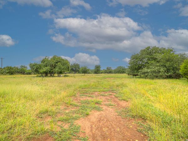 1475 Purgatory, New Braunfels, TX 78132