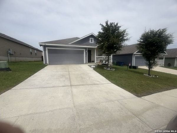 8318 Glasgow Dr, San Antonio, TX 78223