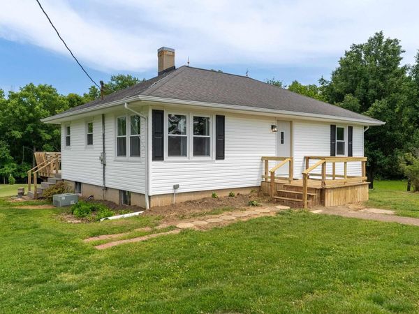 5924 Saraville Road, Creal Springs, IL 62922