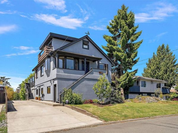 474 Foster St , Esquimalt, BC V9A 6R7
