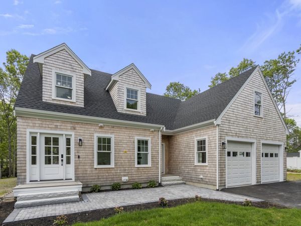 10 Laurel Ln, Sandwich, MA 02644