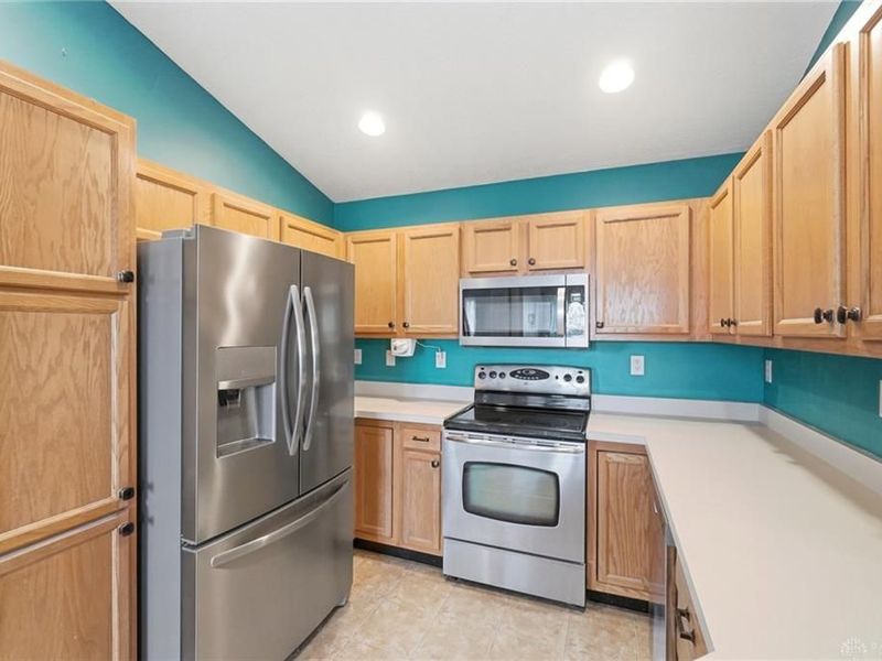 844 Heritage Green Drive, Monroe, OH 45050 Photo 11