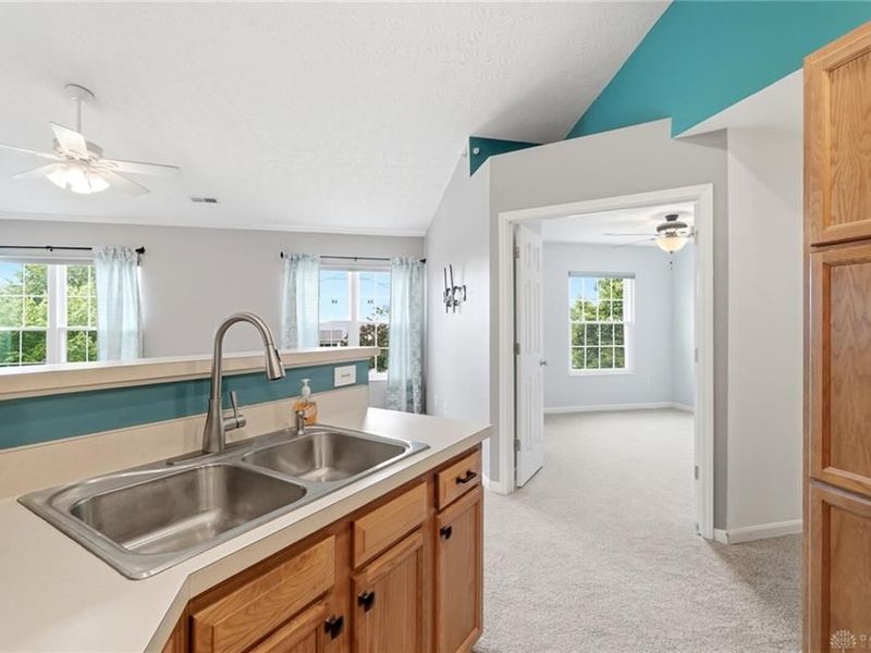 844 Heritage Green Drive, Monroe, OH 45050 Photo 14