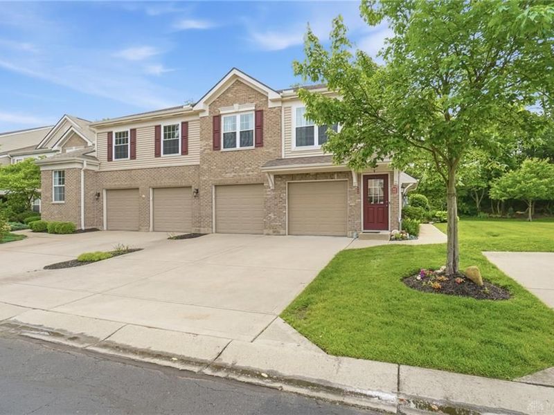 844 Heritage Green Drive, Monroe, OH 45050 Photo 2