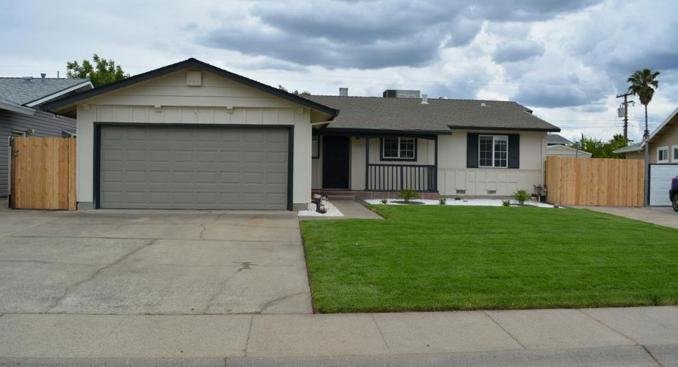 4318 Chapel Way, Sacramento, CA 95842 Photo