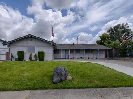 6324 Matterhorn Dr, Sacramento, CA 95842 Photo