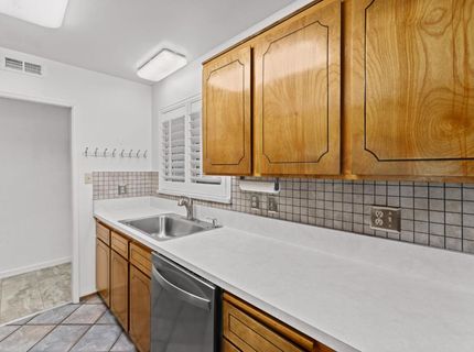 6324 Matterhorn Dr, Sacramento, CA 95842 Photo