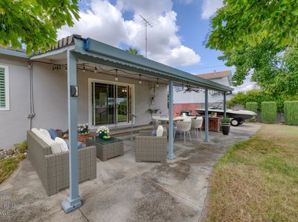 6324 Matterhorn Dr, Sacramento, CA 95842 Photo