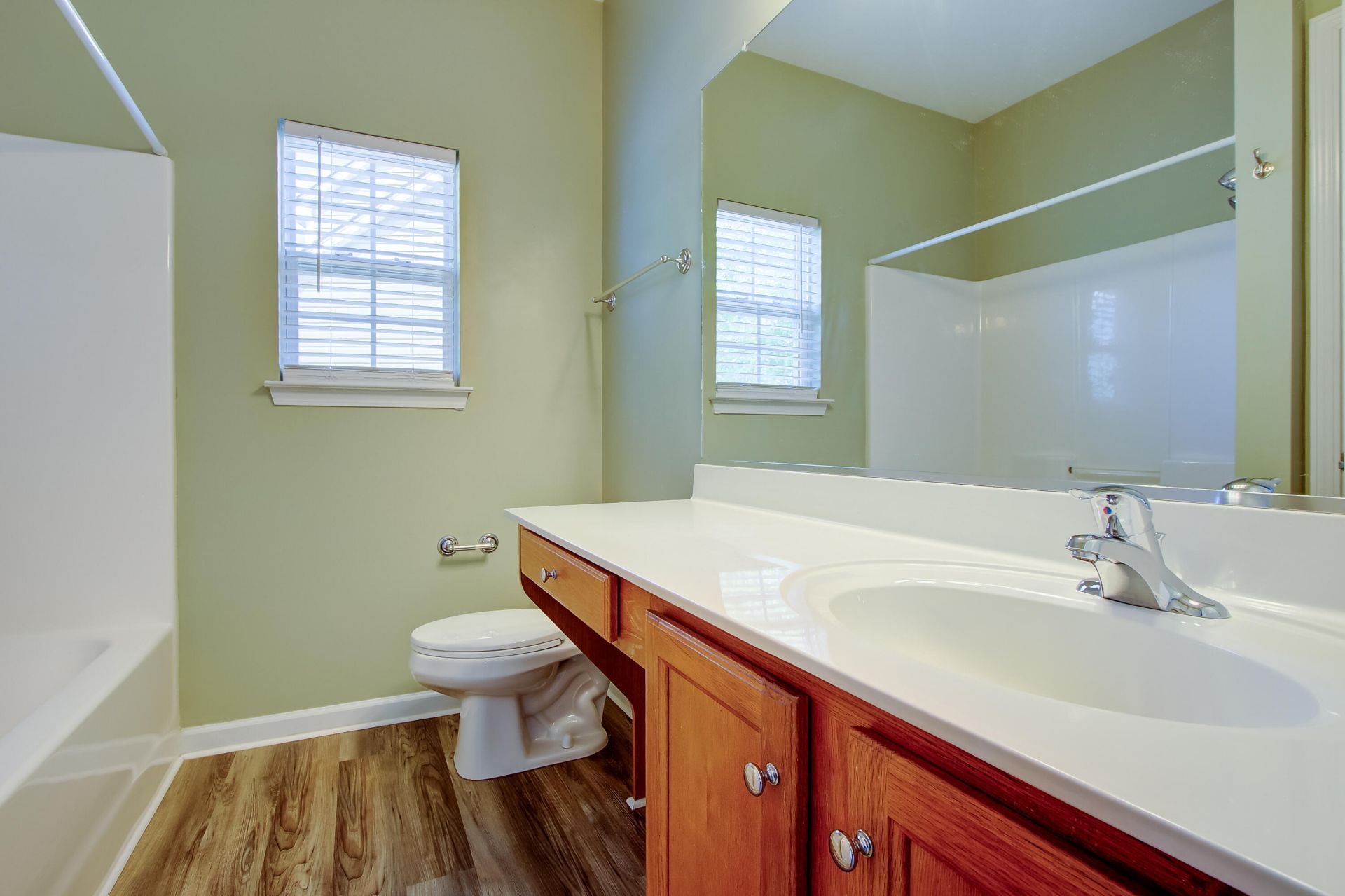 2815 Summertrees Boulevard Photo 14