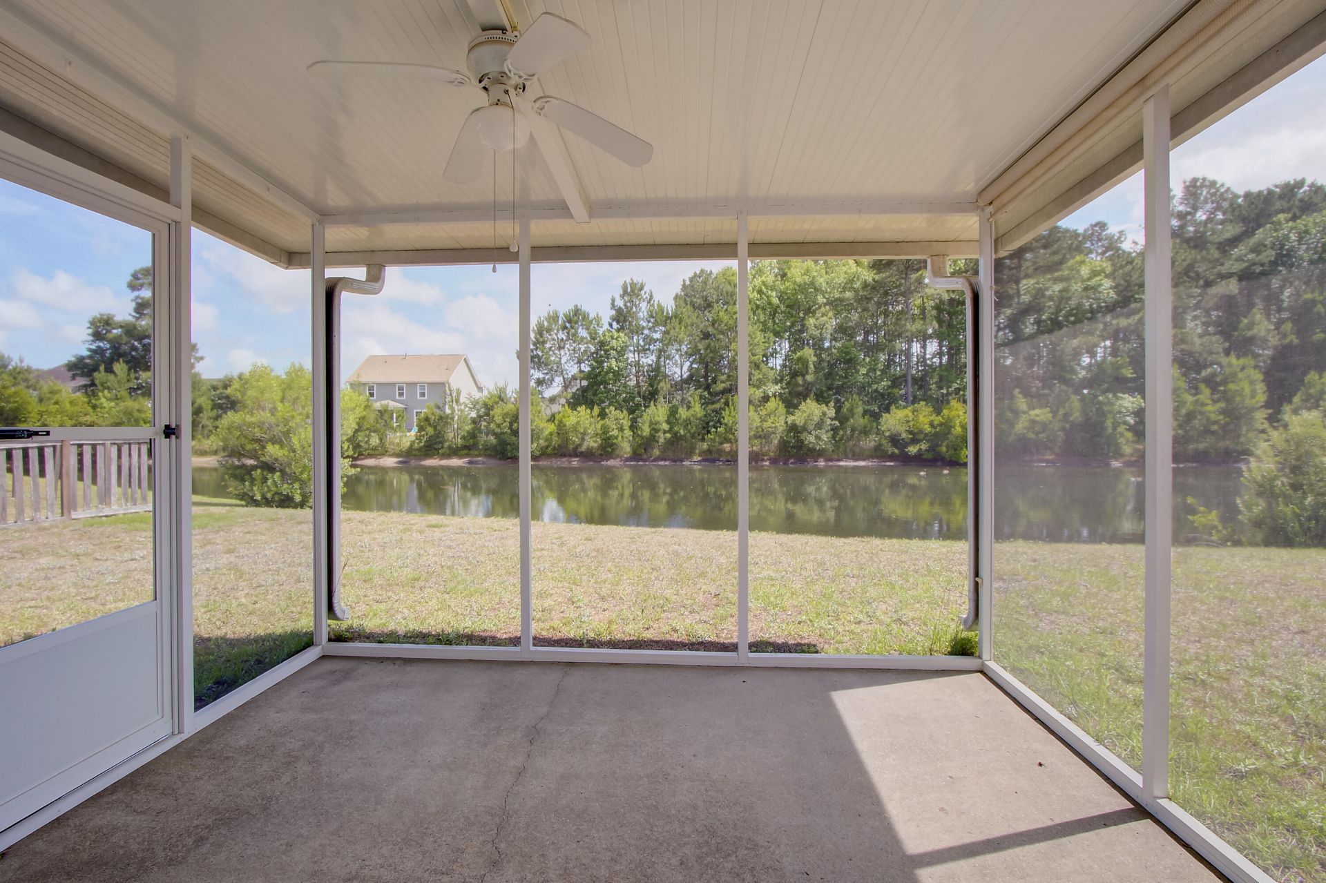 2815 Summertrees Boulevard Photo 15