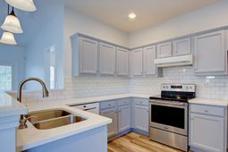 2815 Summertrees Boulevard photo 4