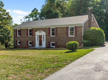 138 Sunnymeade Road, Rustburg, VA 23588