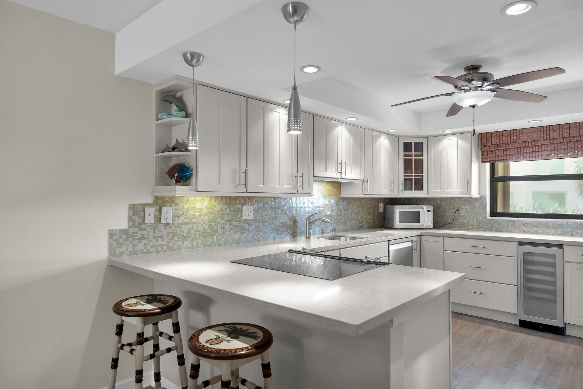 601 W Ocean Drive, Unit 316-D, Key Colony, FL 33051 Photo