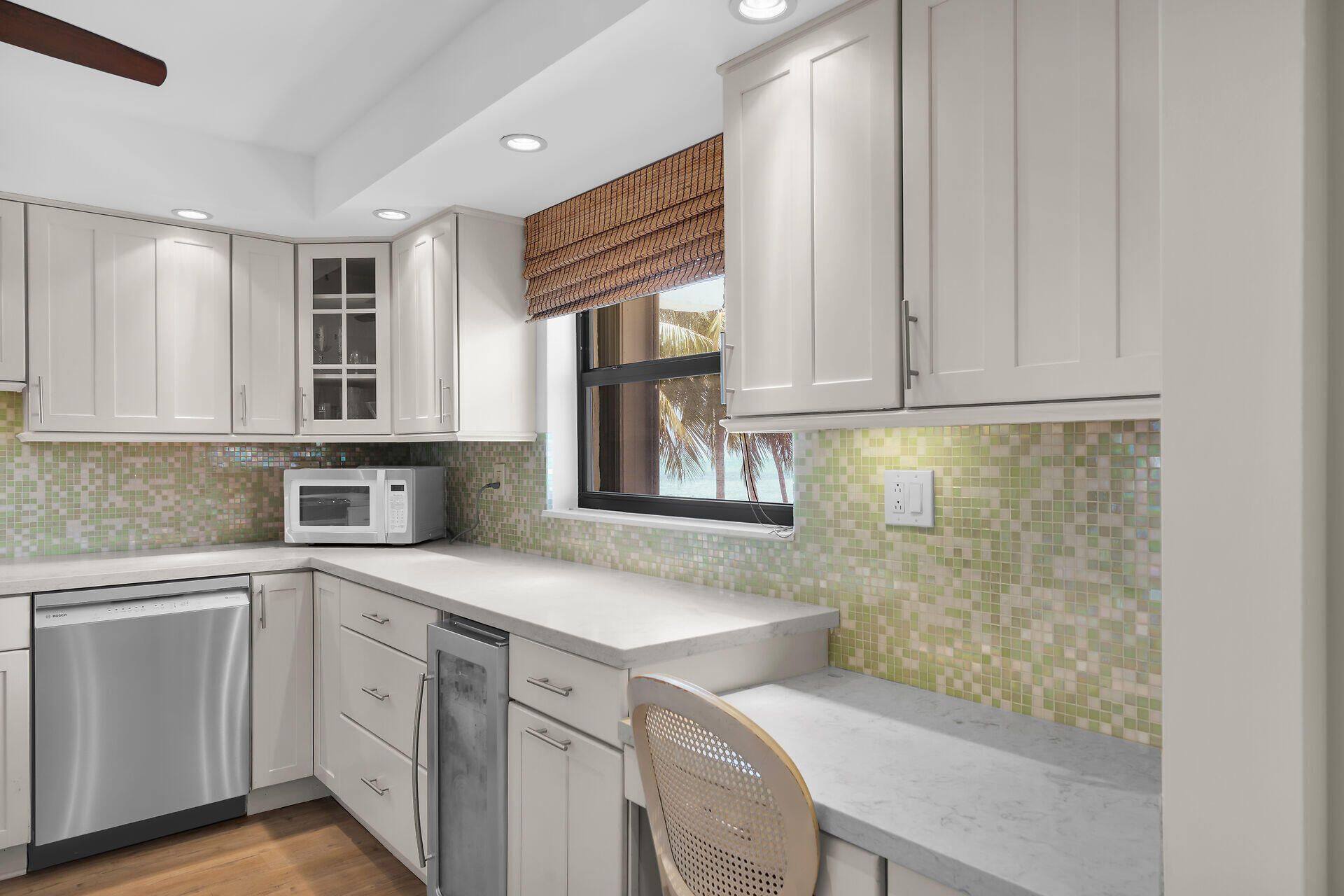 601 W Ocean Drive, Unit 316-D, Key Colony, FL 33051 Photo