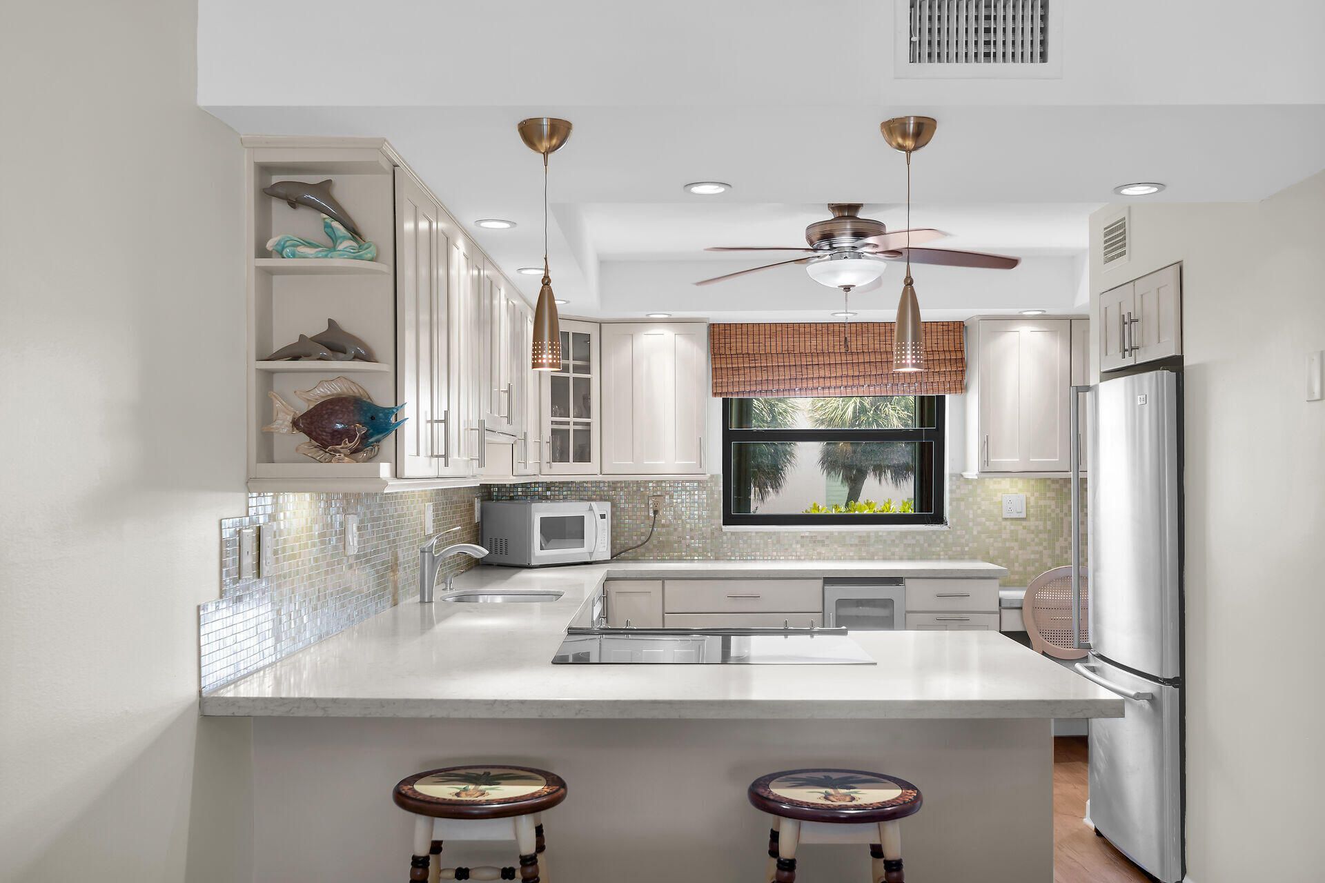 601 W Ocean Drive, Unit 316-D, Key Colony, FL 33051 Photo