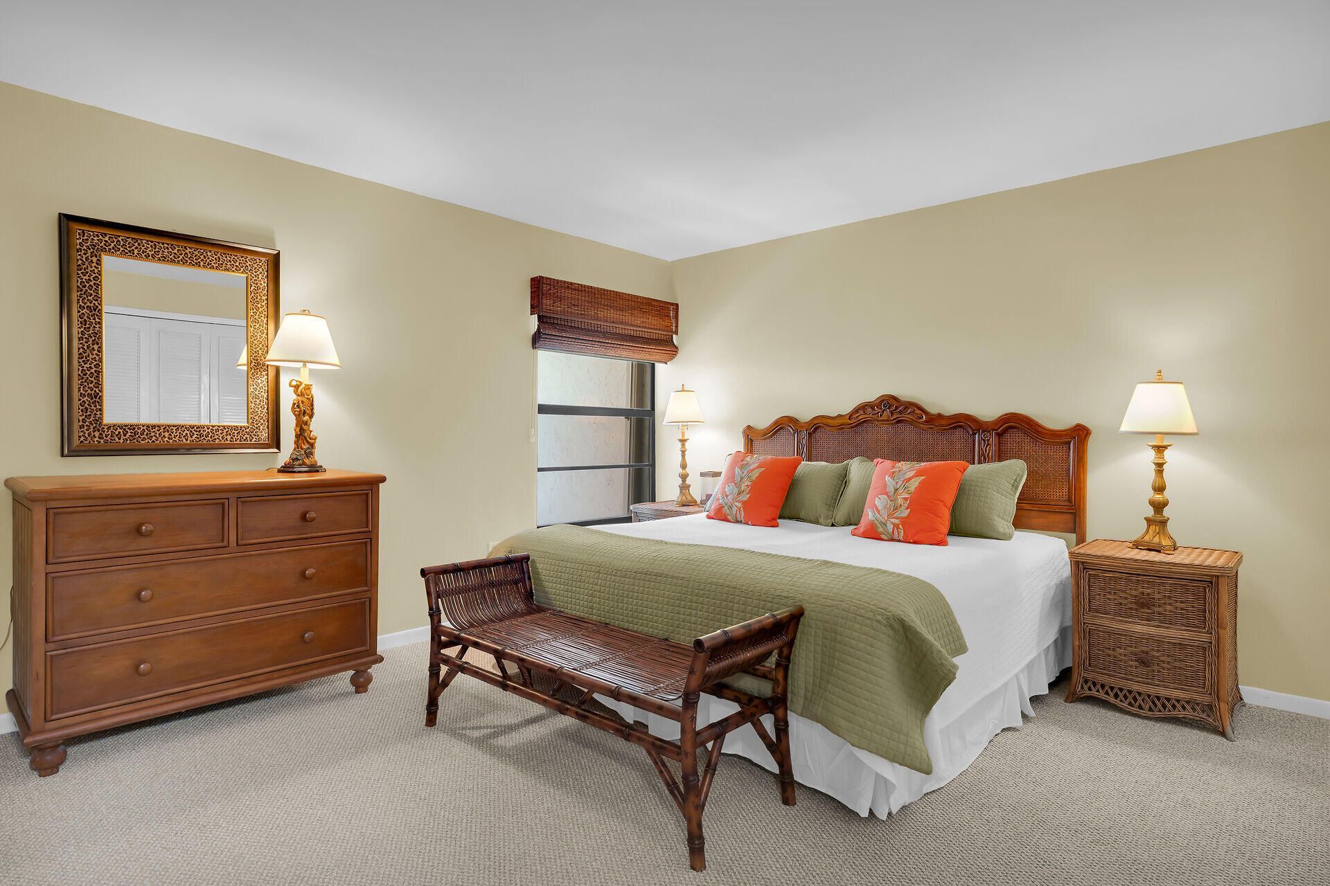 601 W Ocean Drive, Unit 316-D, Key Colony, FL 33051 Photo