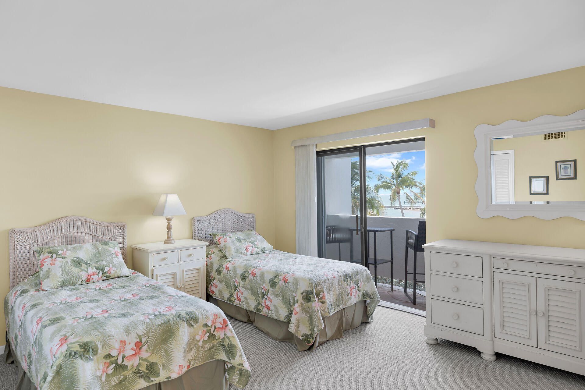 601 W Ocean Drive, Unit 316-D, Key Colony, FL 33051 Photo