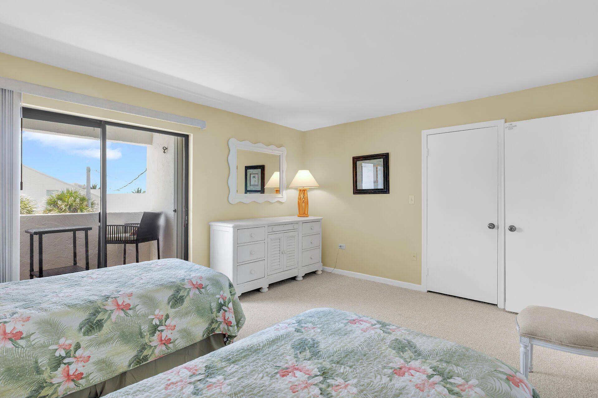 601 W Ocean Drive, Unit 316-D, Key Colony, FL 33051 Photo