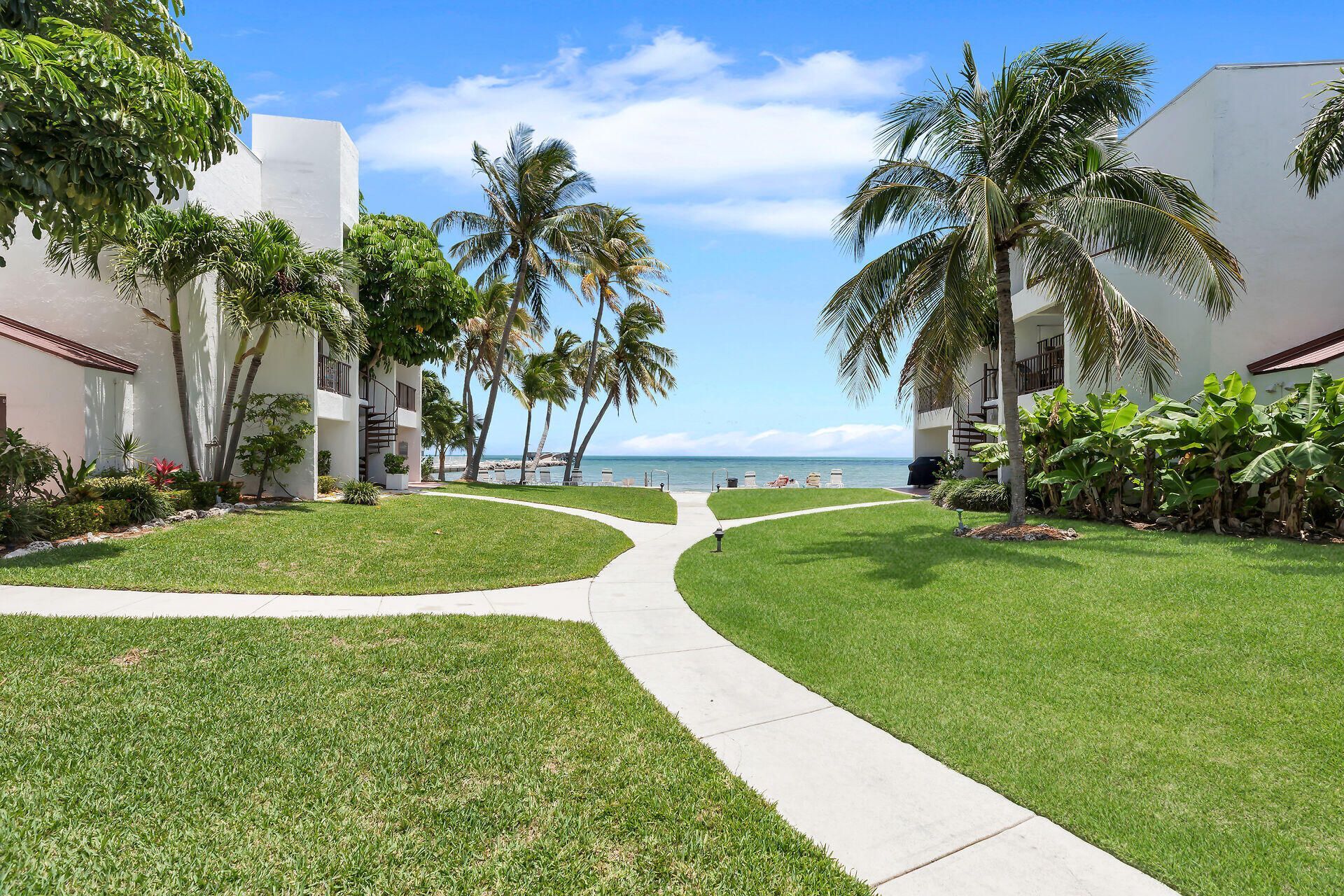 601 W Ocean Drive, Unit 316-D, Key Colony, FL 33051 Photo
