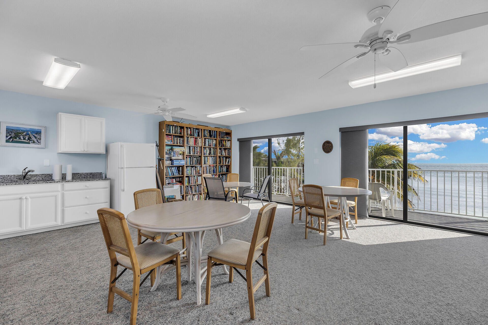 601 W Ocean Drive, Unit 316-D, Key Colony, FL 33051 Photo