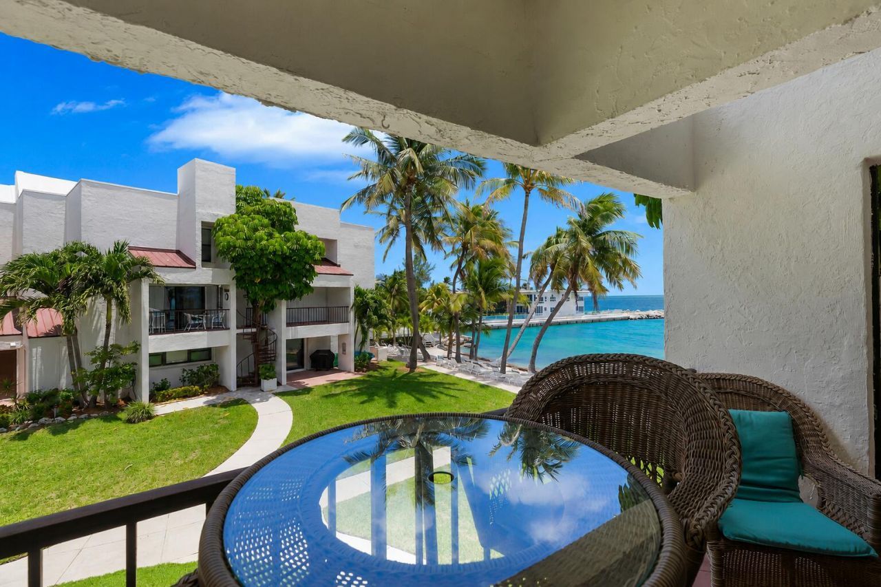 601 W Ocean Drive, Unit 316-D, Key Colony, FL 33051 Photo