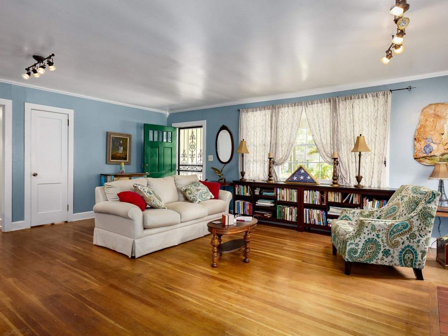 Property Image 6