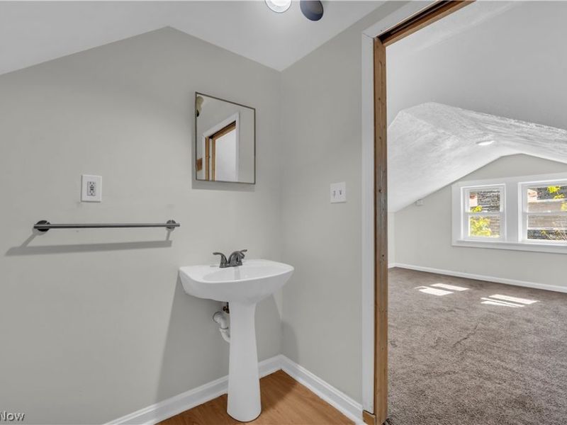 11415 Fidelity Avenue , Unit 2/UP, Cleveland, OH 44111 Photo 19