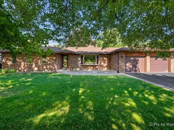 1216 S Grove Avenue , Barrington, IL 60010