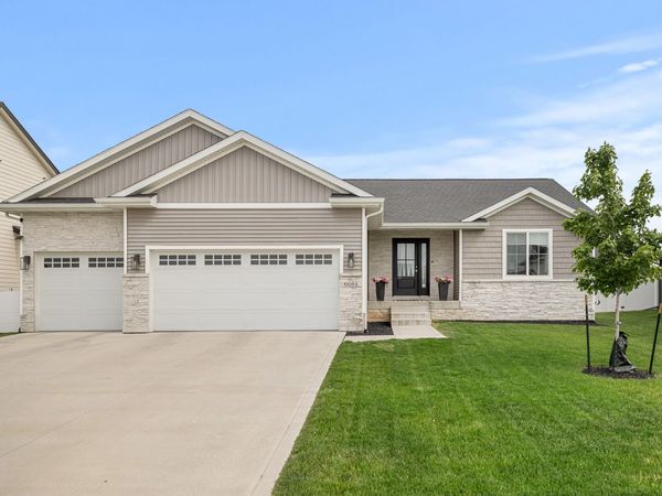 6084 Gladbury Court, Pleasant Hill, IA 50327