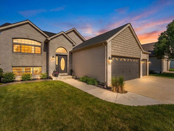 2753 Cameron Place , Valparaiso, IN 46385