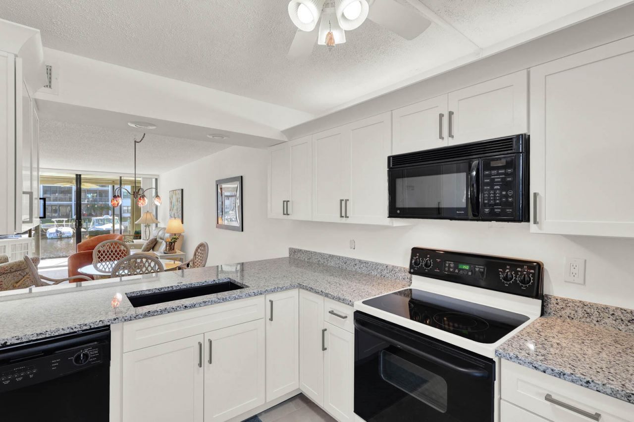 1950 SW Palm City Road, Unit 9102, Stuart, FL 34994 Photo