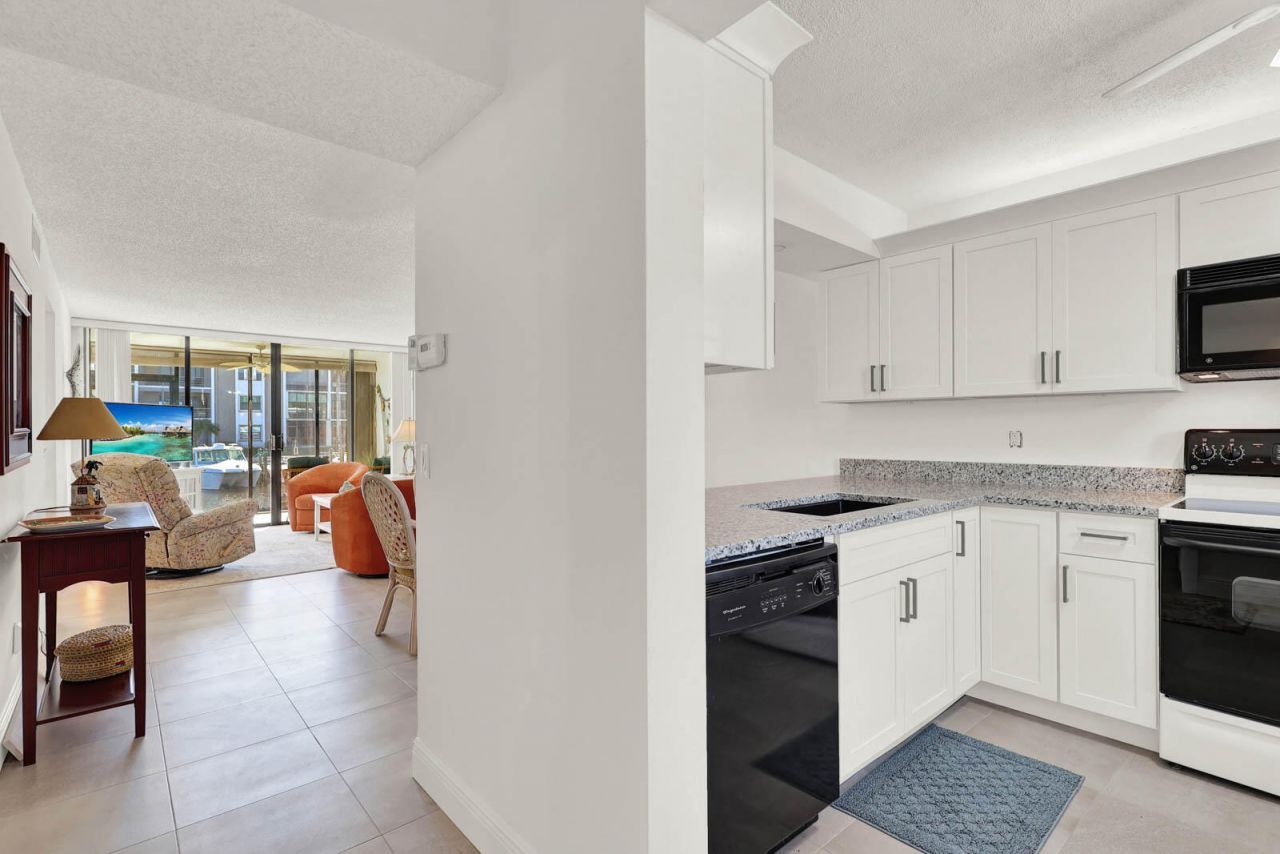 1950 SW Palm City Road, Unit 9102, Stuart, FL 34994 Photo