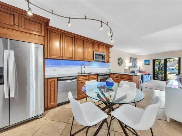 2965 NE 8th Terrace, Unit 101, Oakland Park, FL 33334