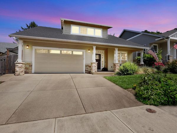 2572 Dragonfly Ct SE, Salem, OR 97306