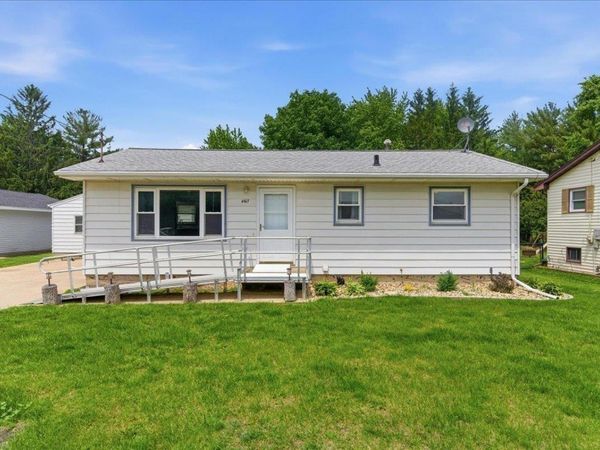 4167 North Avenue, Waterloo, IA 50702