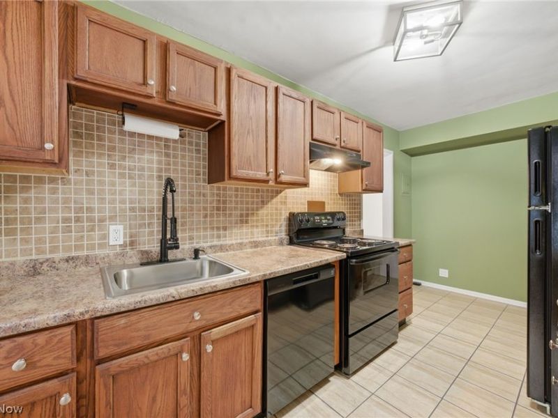 13500 Shaker Boulevard , Unit 203, Cleveland, OH 44120 Photo 2