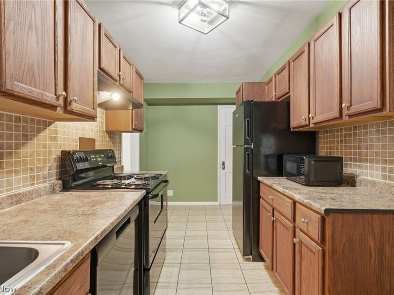 13500 Shaker Boulevard , Unit 203, Cleveland, OH 44120 Photo 3
