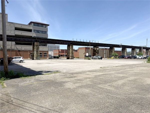 600-602 Juliana Street, Parkersburg, WV 26101