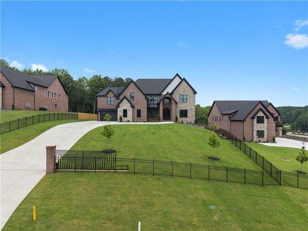 405 Thunder Road , Buford, GA 30518