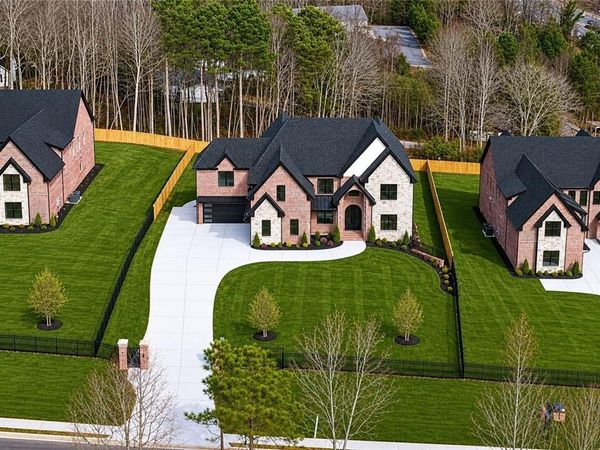 405 Thunder Road , Buford, GA 30518