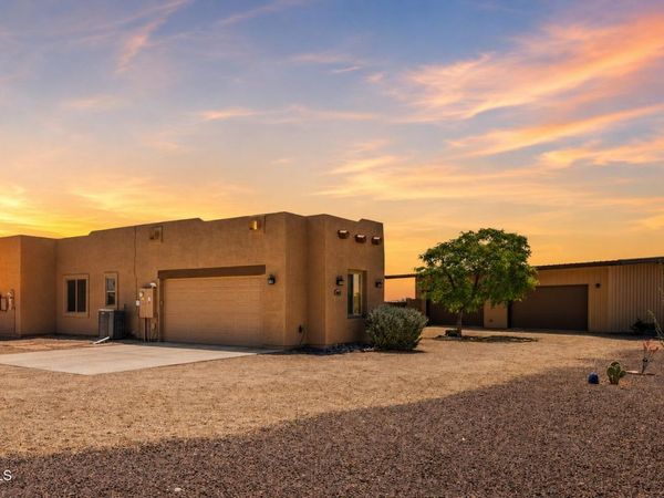 14645 W HEDGEHOG Place, Surprise, AZ 85387