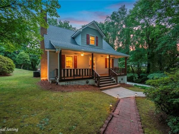 6175 La Crosse Court , Clemmons, NC 27012