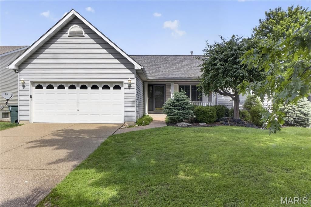 428 Quiet Field Drive , Saint Peters, MO 63376 Main Photo