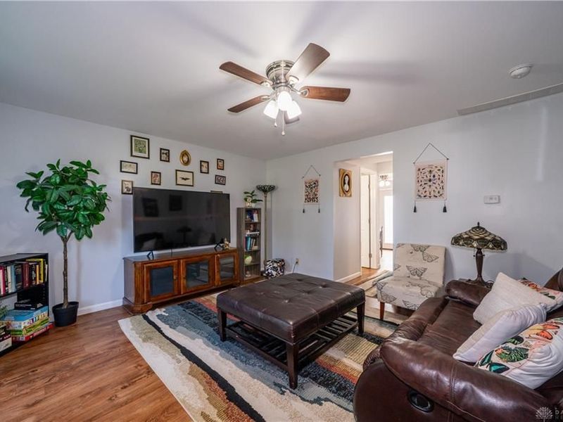 1010 Stoneybrook Trail, Fairborn, OH 45324 Photo 3