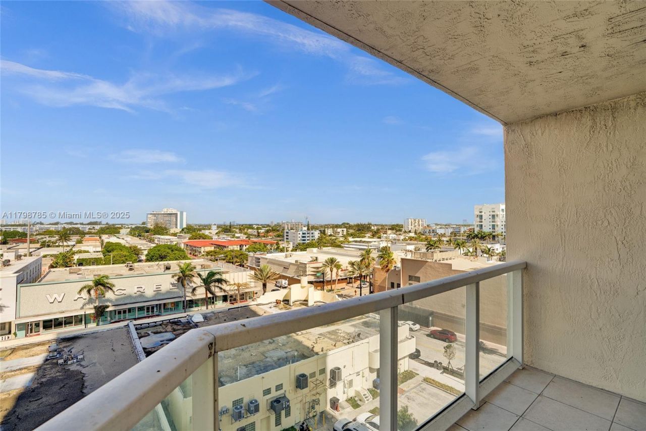 7330 Ocean Ter , Unit 8-C, Miami Beach, FL 33141 Photo
