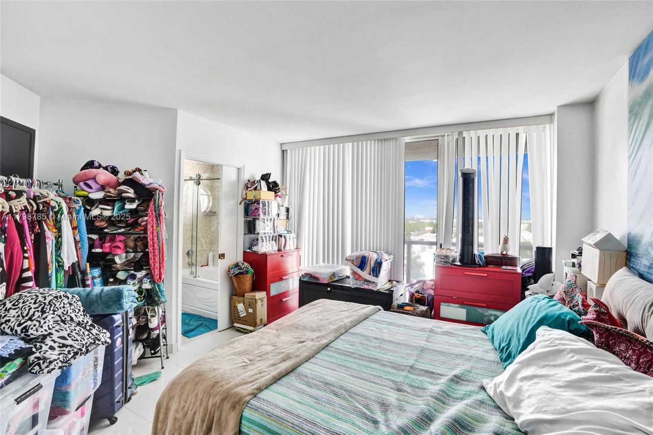 7330 Ocean Ter , Unit 8-C, Miami Beach, FL 33141 Photo